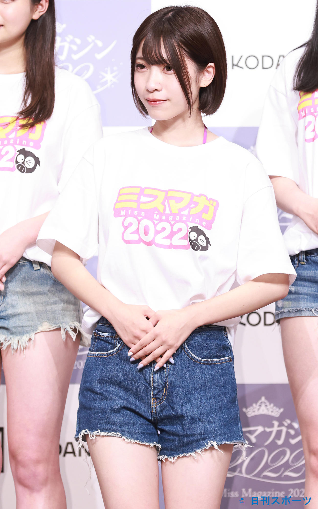 「ミスマガジン2022ベスト16お披露目イベント」に登壇する三野宮鈴（撮影・垰建太）