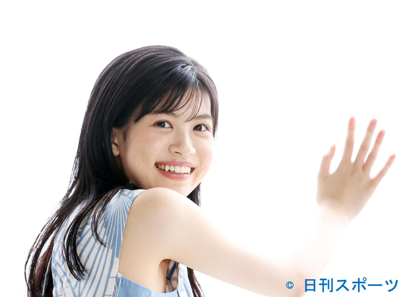 連続ドラマ初主演を務める中田青渚は、透明感るあふれる笑顔を見せる（撮影・浅見桂子）
