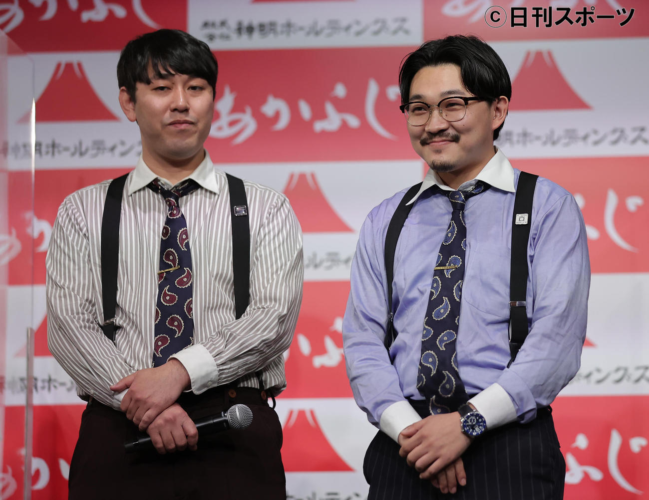 オズワルド畠中悠（左）と伊藤俊介（2022年7月）