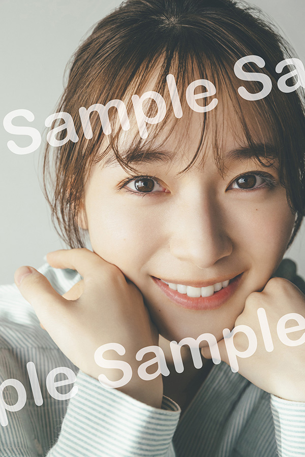 櫻坂46守屋麗奈ファースト写真集のコーチャンフォーポストカード（撮影／東京祐）