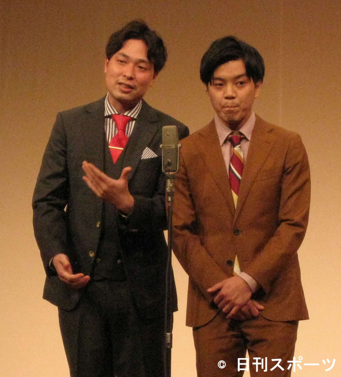 月笑で2連勝したストレッチーズ。福島敏貴（左）と高木貫太（撮影・吉池彰）