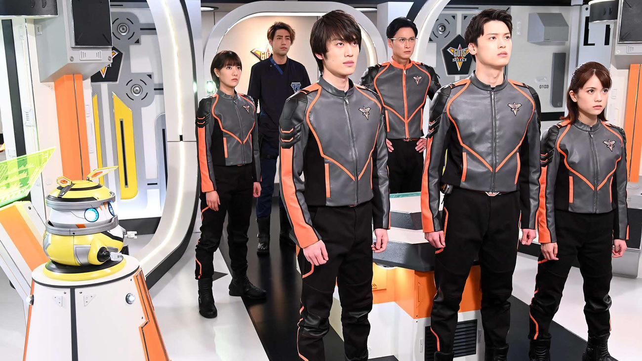 「ウルトラマンデッカー」での松本大輝（前列中央）ら隊員たち（C）円谷プロ（C）ウルトラマンデッカー製作委員会・テレビ東京
