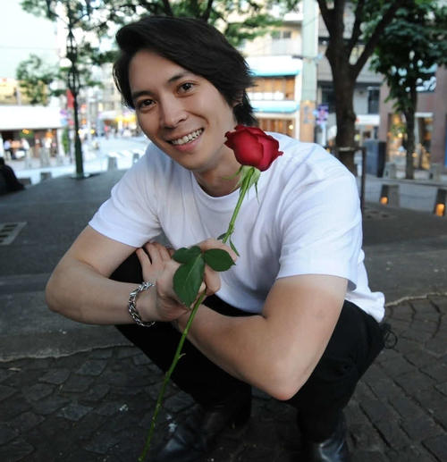 世界初ストールンローズ使用の榿澤涼太 バチェロレッテ 後輩にエール 芸能 日刊スポーツ