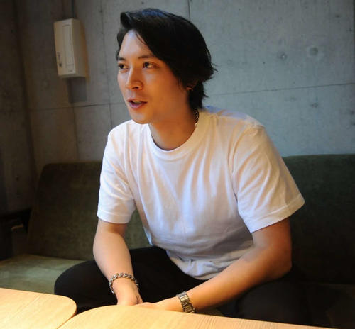 世界初ストールンローズ使用の榿澤涼太 バチェロレッテ 後輩にエール 芸能 日刊スポーツ