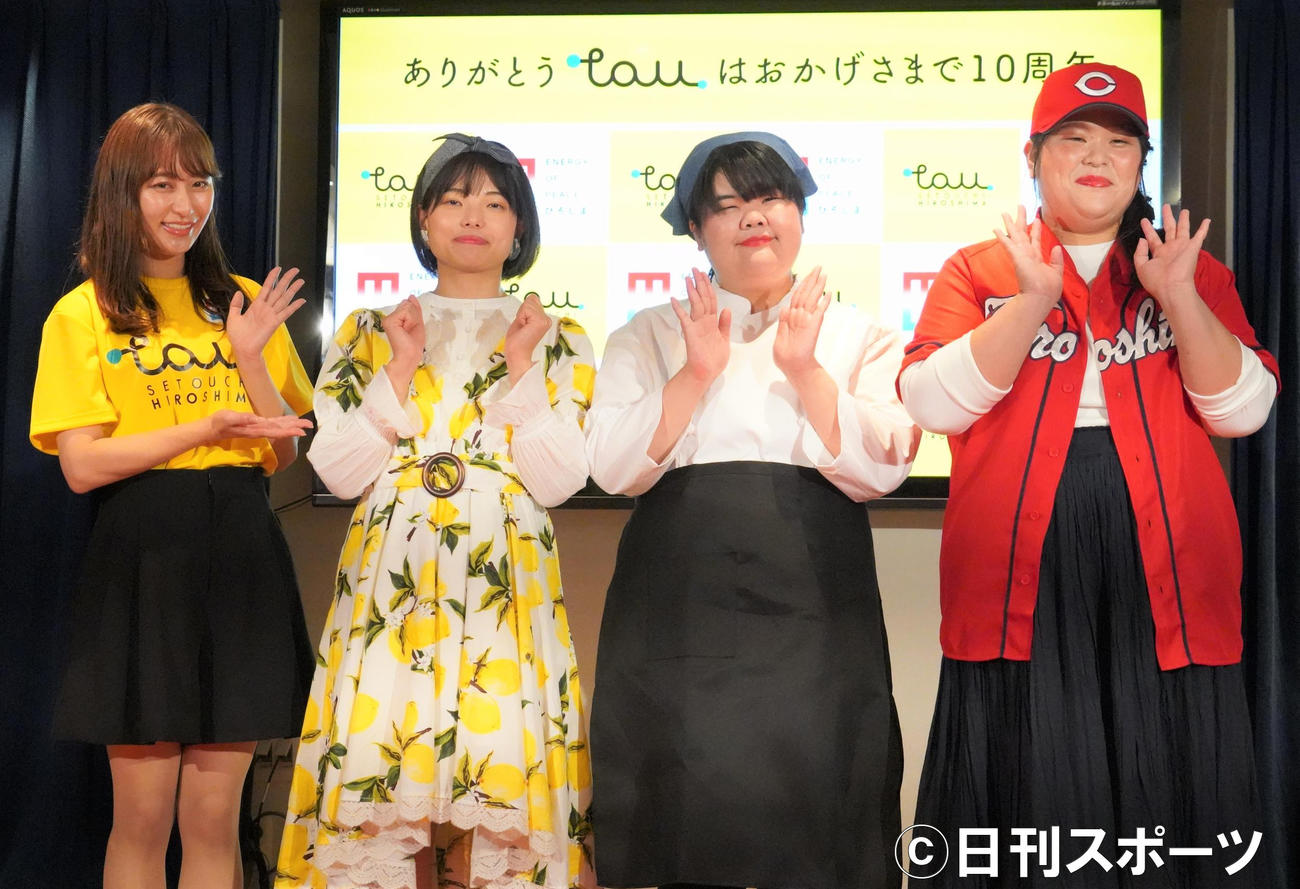 「ひろしまブランドショップTAU」で、同店の開店10周年記念イベントに出席した、左から枡田絵理奈アナウンサー、お笑いカルテットぼる塾のきりやはるか、あんり、田辺智加（撮影・佐藤成）