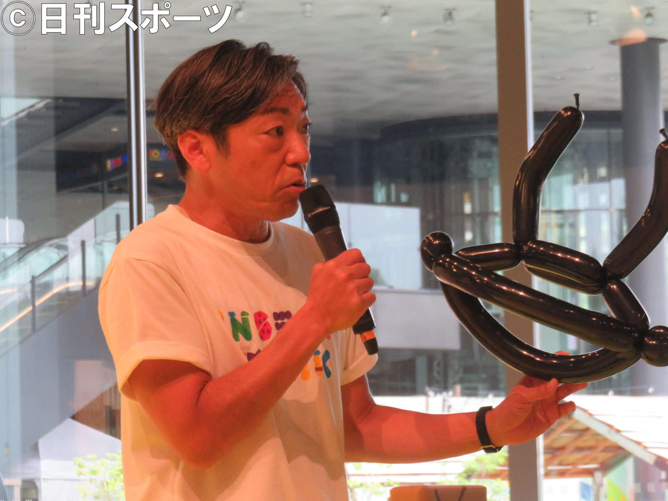 屋内施設「インセクトパーク」のオープニングイベントに出席した香川照之