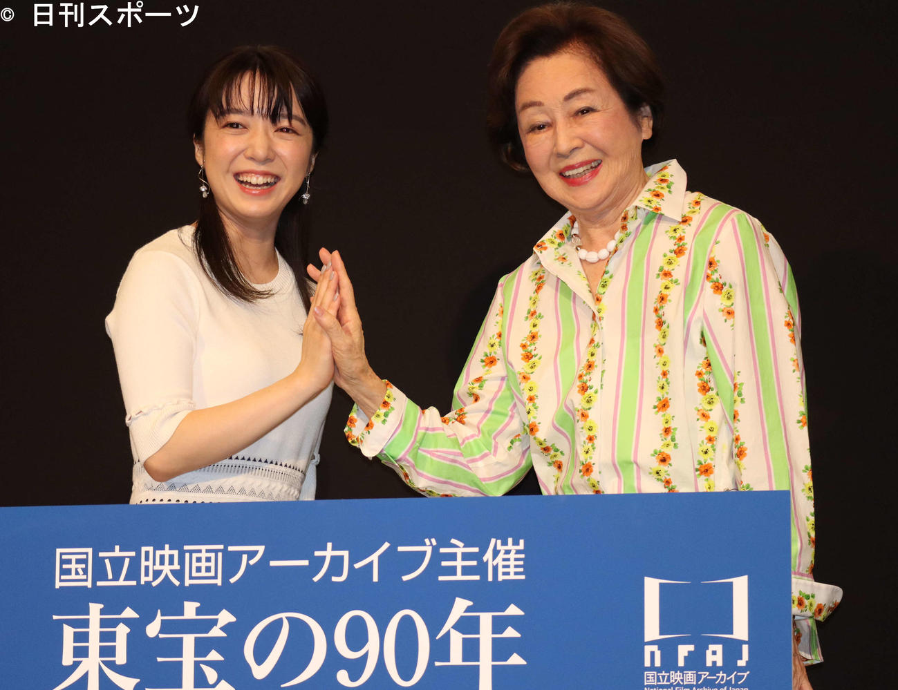 7月9日、特集上映「東宝の90年　モダンと革新の映画史」トークショーに出席した上白石萌音（左）と司葉子
