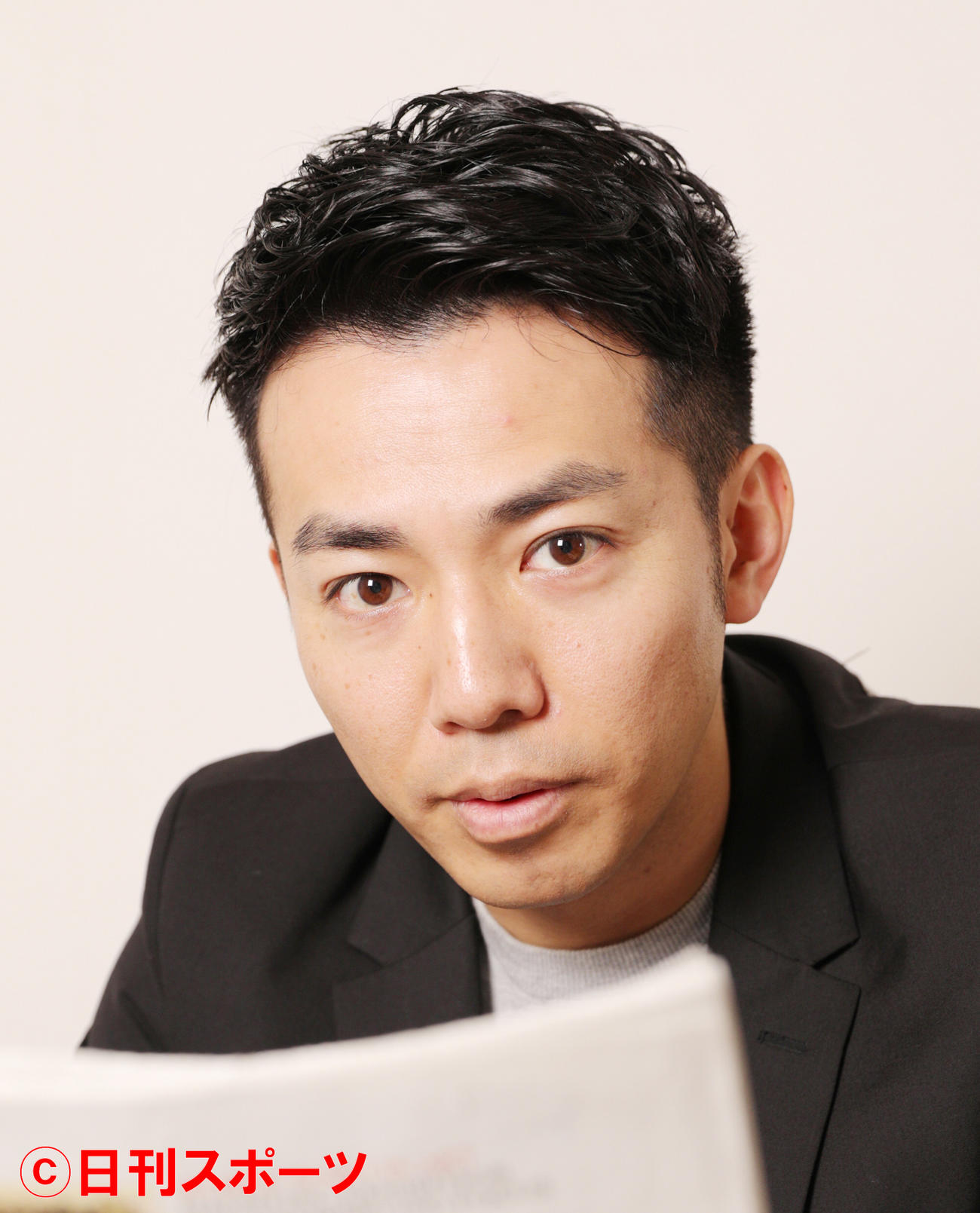 綾部祐二（2017年1月撮影）