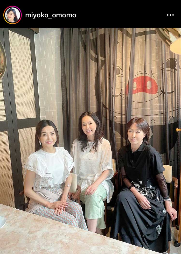大桃美代子がインスタグラムで公開した、とよた真帆（中央）、高島礼子（右）とのランチ3ショット