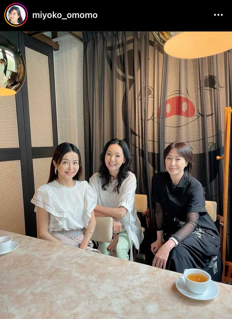 大桃美代子がインスタグラムで公開した、とよた真帆（中央）、高島礼子（右）とのランチ3ショット