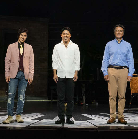 舞台「7本指のピアニスト」の公開通し稽古を行った、左から土屋神葉、松本利夫、石黒賢