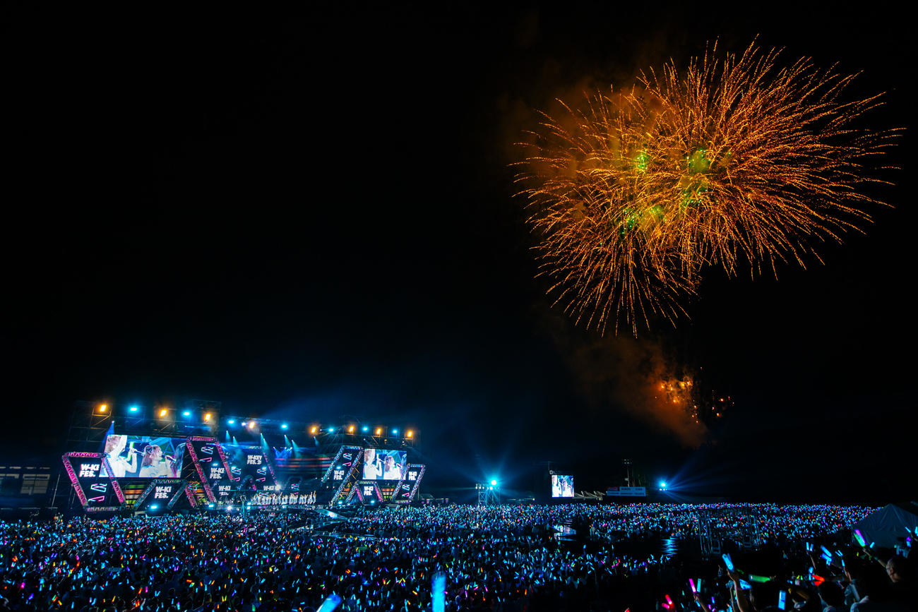 野外ライブ「W－KEYAKI FES．　2022」を開催した日向坂46（撮影・上山陽介氏）