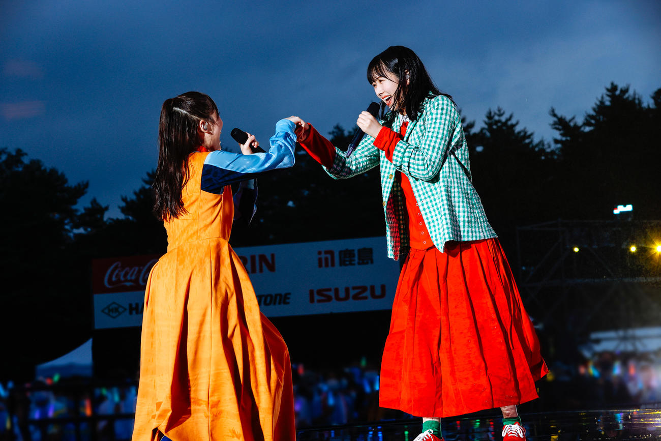 野外ライブ「W－KEYAKI FES．　2022」を開催した日向坂46（撮影・上山陽介氏）