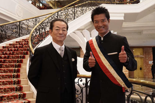 クランクインした「相棒　season21」の水谷豊（左）と寺脇康文