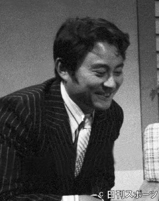 75年3月、美空ひばりと野村芳太郎（右）と東京12CHに出演した石濱朗さん