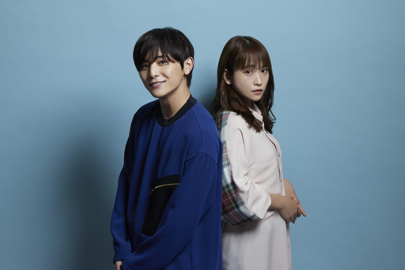 10月スタートのフジテレビ系連続ドラマ「親愛なる僕へ殺意を込めて」に出演する川栄李奈（右）。左は主演の山田涼介