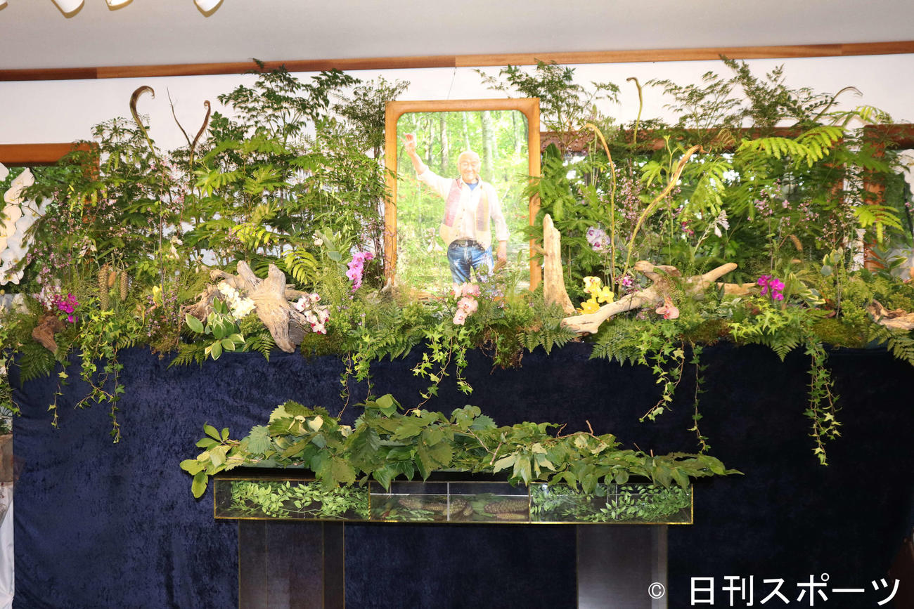 八ケ岳倶楽部で行われた柳生さんのお別れ会の祭壇の様子（撮影・加藤理沙）