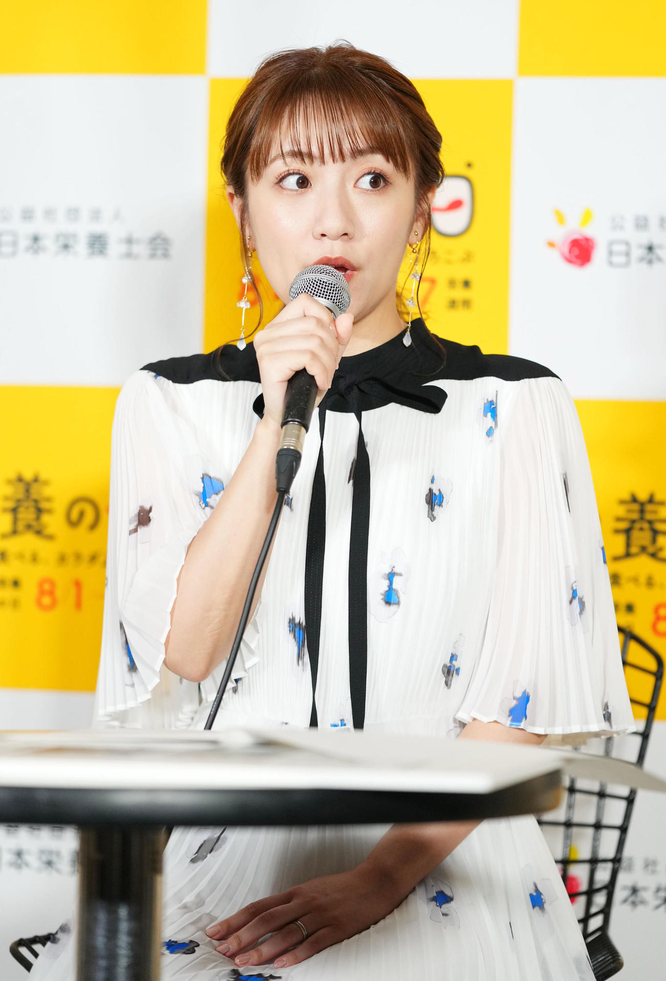 栄養の日イベントに登壇しサステナブルについて語る高橋みなみ（撮影・横山健太）
