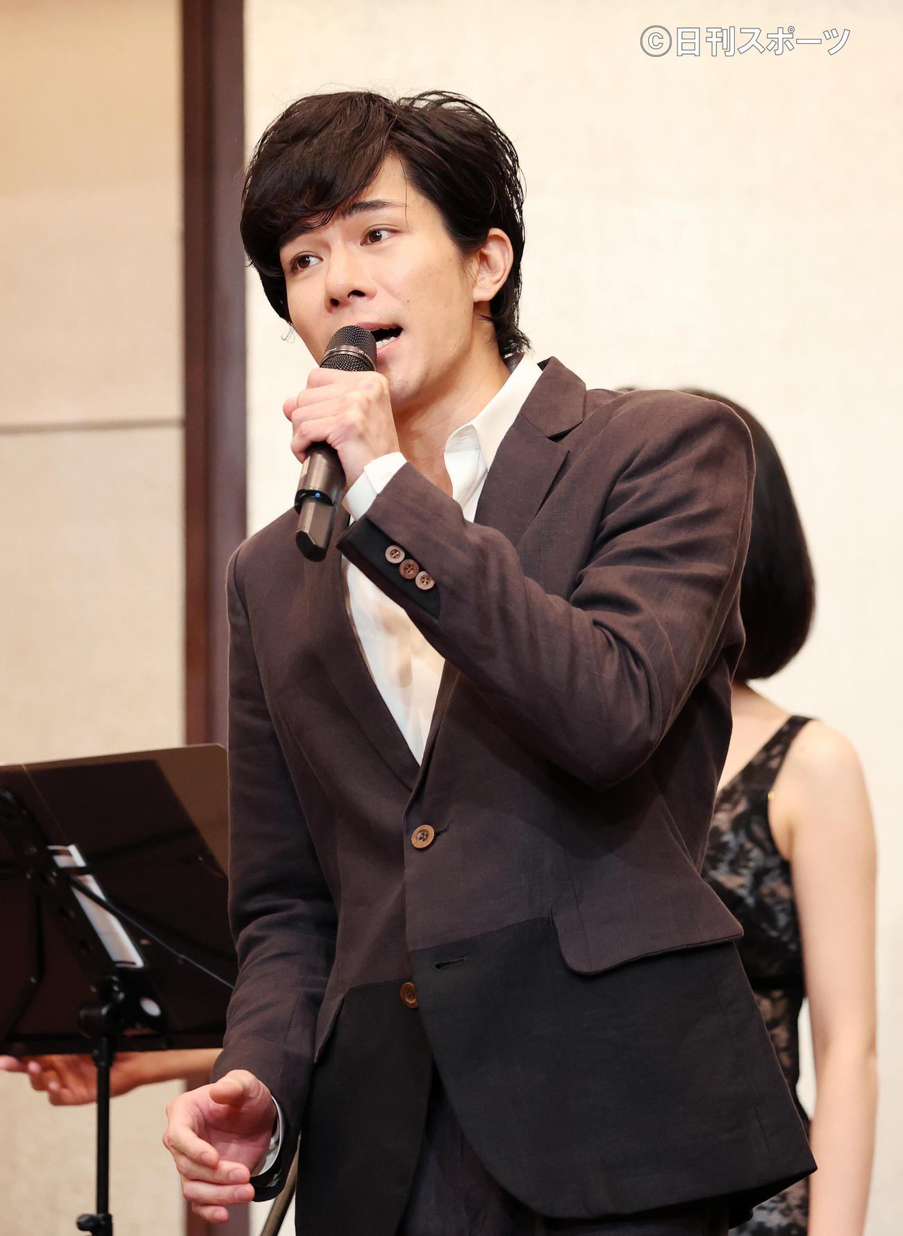 歌唱披露した柿澤勇人（撮影・鈴木正人）