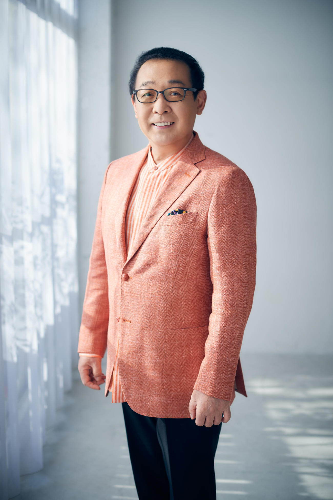 次期NHK朝ドラ「舞いあがれ！」で語りを務めることになったさだまさし