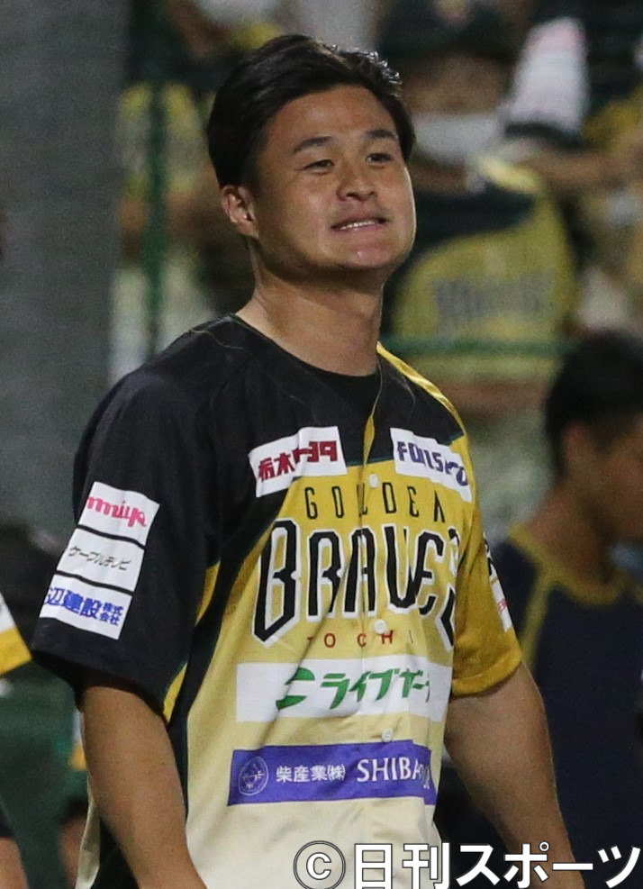 栃木対茨城　試合後に悔しそうな表情を浮かべる栃木・ティモンディの高岸宏行（撮影・藤塚大輔）