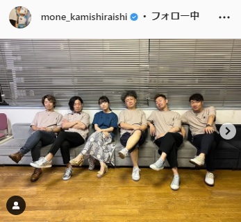 全国ツアー岡山公演を終えた上白石萌音（左から3人目）（上白石萌音のインスタグラムより）
