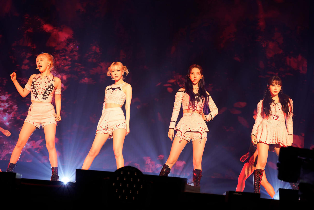 初来日公演を開催したaespa。左からNINGNING、WINTER、KARINA、GISELLE