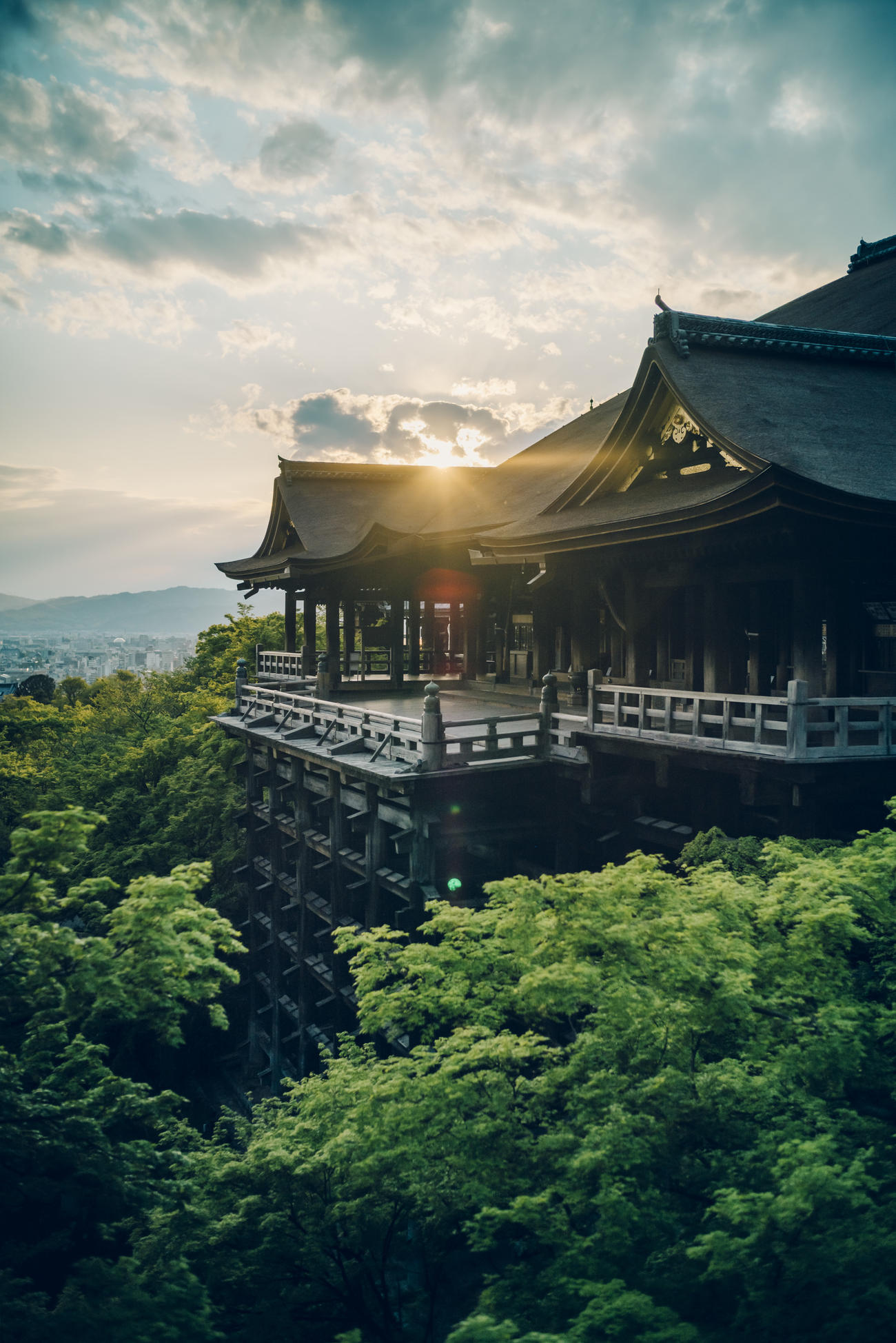 イル・ヴォーロが無観客でライブ収録を行った世界遺産の清水寺（C）Kazuya Sudo (discovery go)