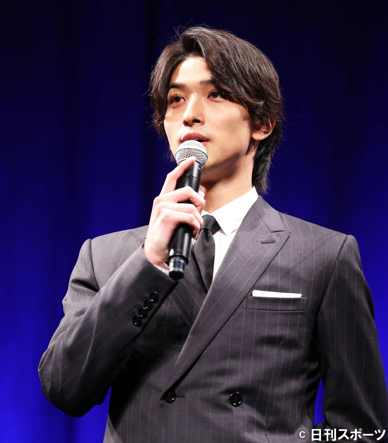 映画「アキラとあきら」完成披露舞台あいさつに臨む横浜流星（撮影・河田真司）