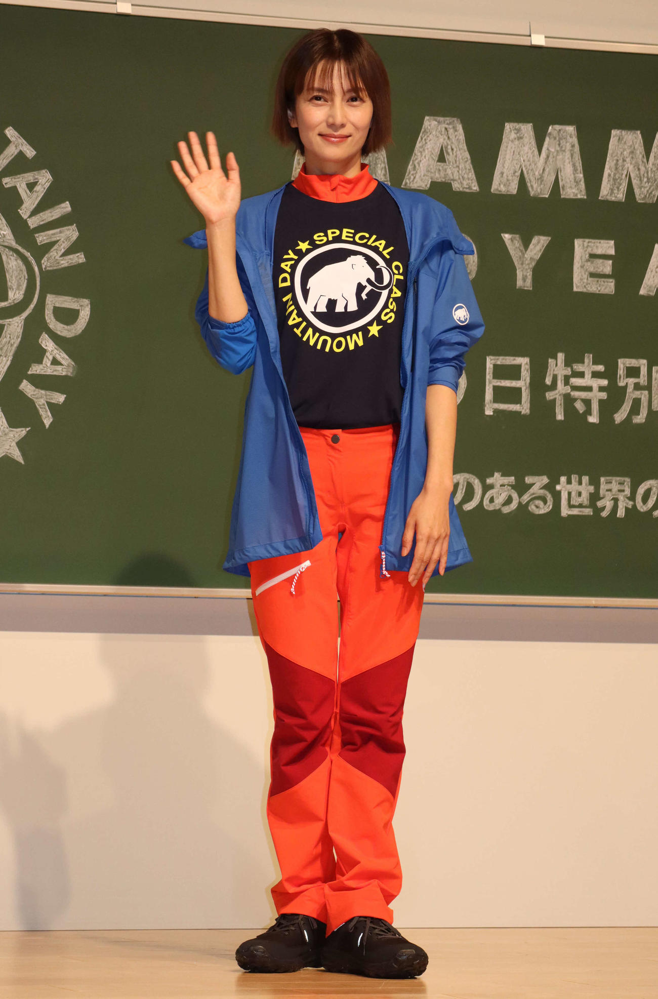 マムート160周年記念「山の日特別授業－氷河のある世界のために－」に出席した柴咲コウ