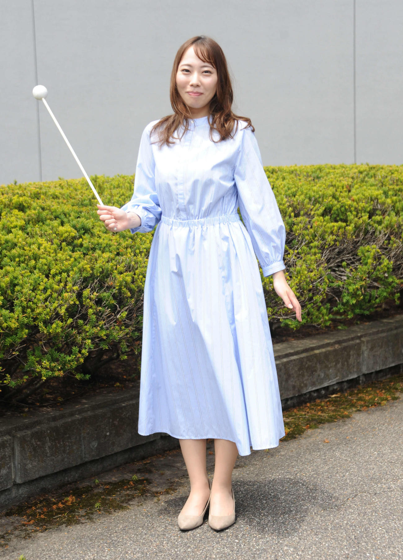 初めて担当するコーナー「ソラりぽ」で地域の天気を丁寧に伝える田中里穂さん