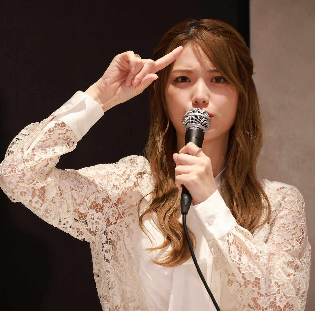 ドラマ「結婚するって、本当ですか」囲み会見を行った松村沙友理（撮影・中島郁夫）