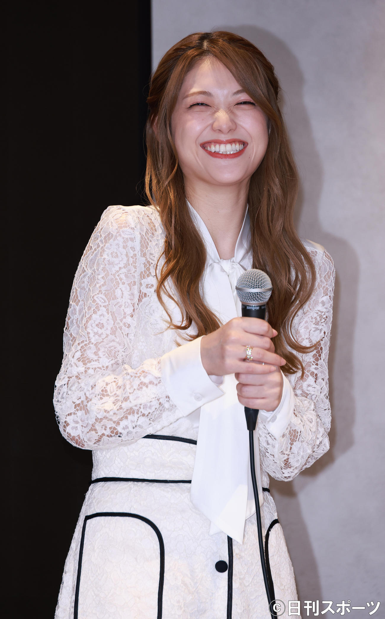 ドラマ「結婚するって、本当ですか」囲み会見を行った松村沙友理（撮影・中島郁夫）