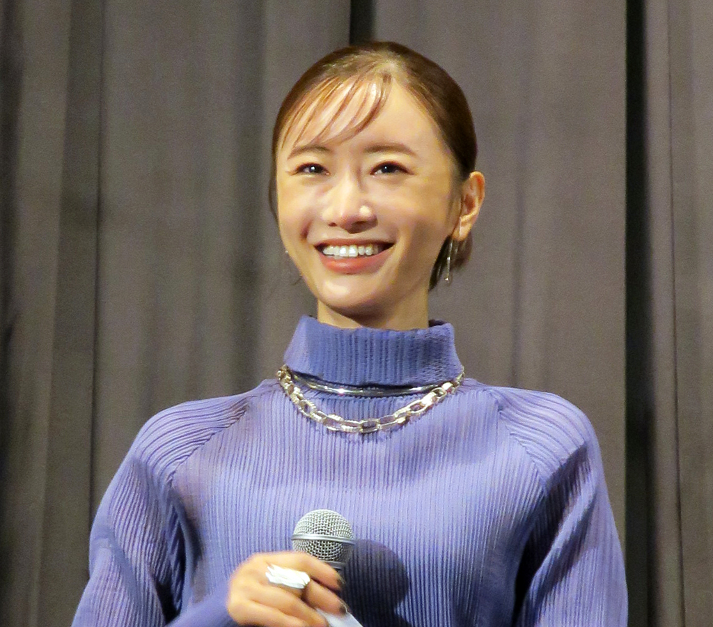 映画「ぜんぶ、ボクのせい」初日舞台あいさつに登壇した松本まりか