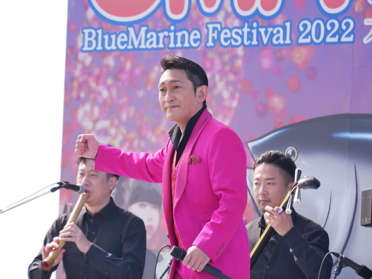 青森県大間町で初の歌謡ショーを開催した福田こうへい