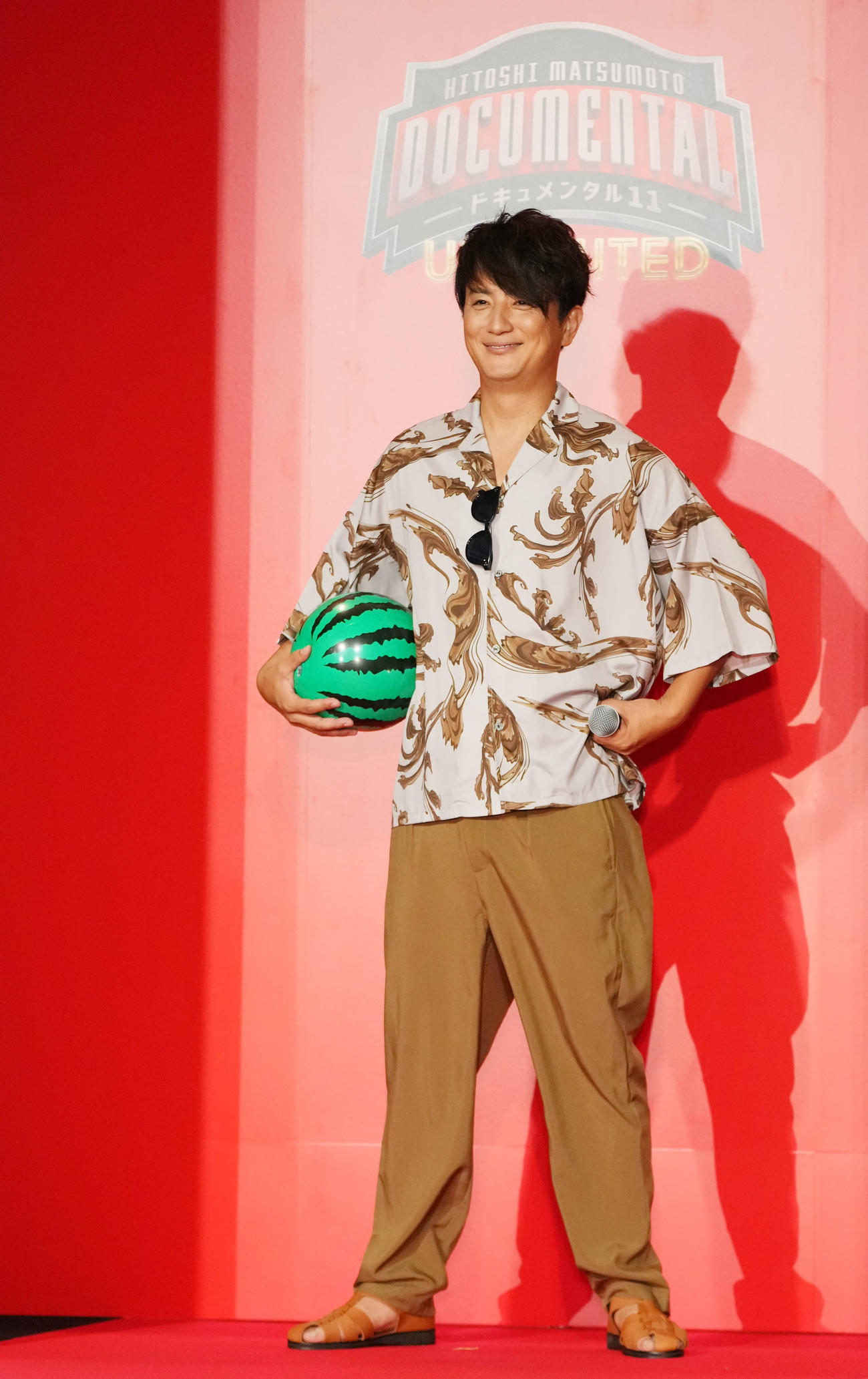 ドキュメンタルシーズン11記者会見に登場した上地雄輔（撮影・横山健太）