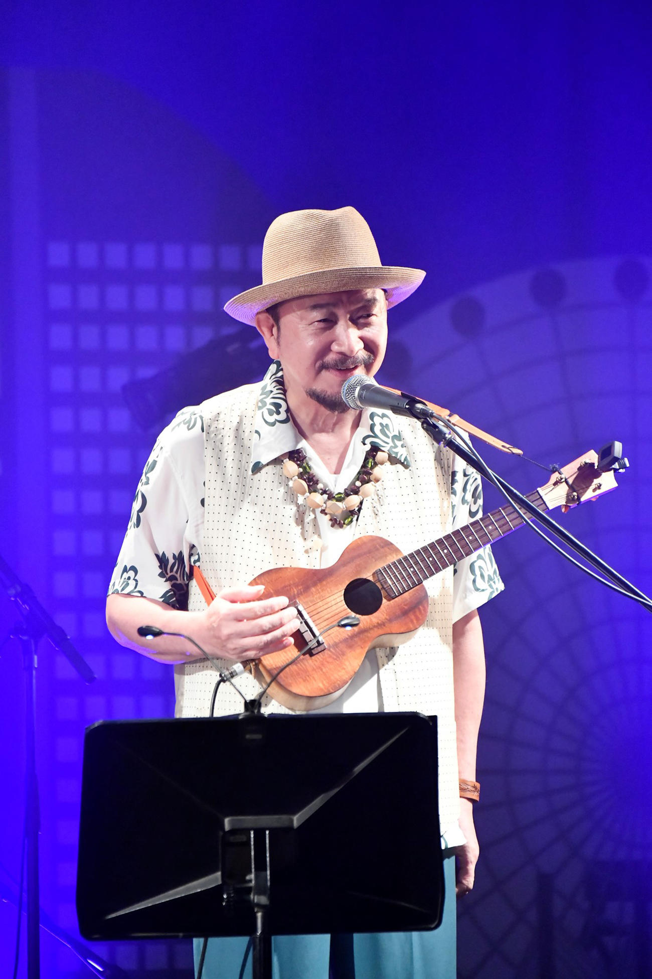 ライブを開催した「1933ウクレレオールスターズ」の関口和之