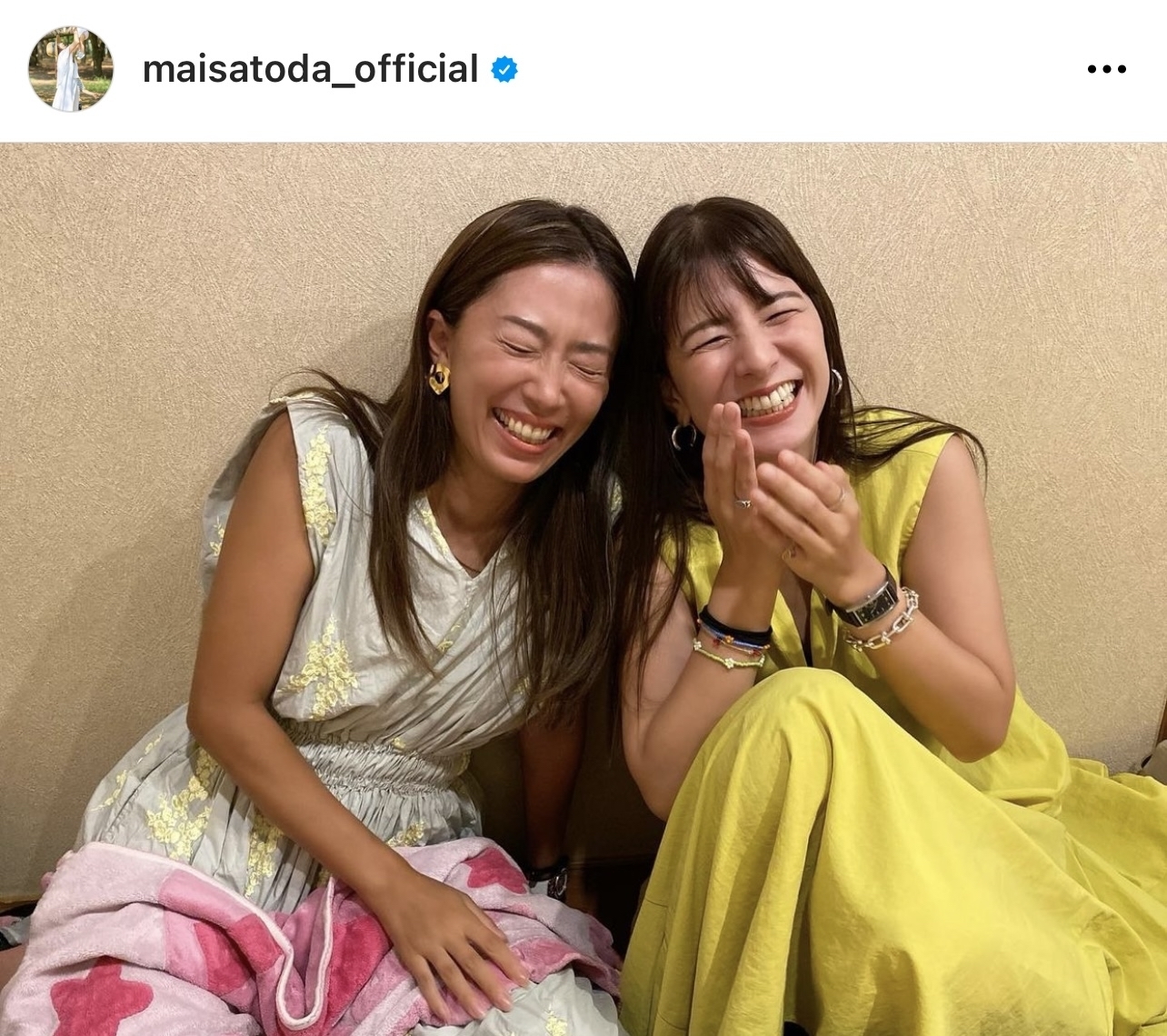 以前共演したスザンヌと、とびきりの笑顔の写真を公開した里田まい（里田まいのインスタグラムより）