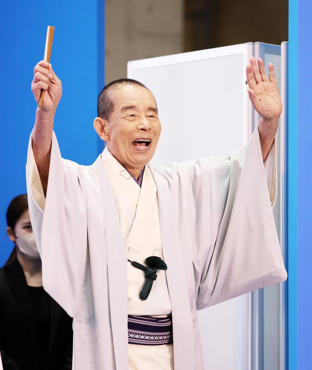 Beautyライフスタイル部門を受賞式に登壇する林家木久扇（撮影・鈴木正人）
