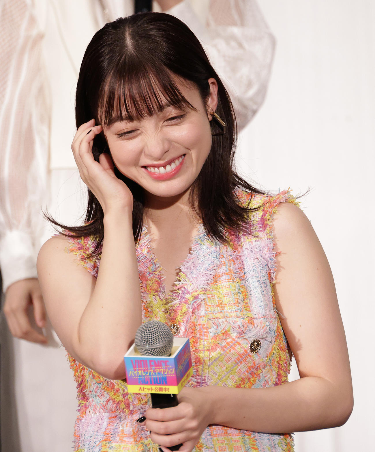 映画「バイオレンスアクション」公開記念舞台あいさつを行う橋本環奈（撮影・中島郁夫）