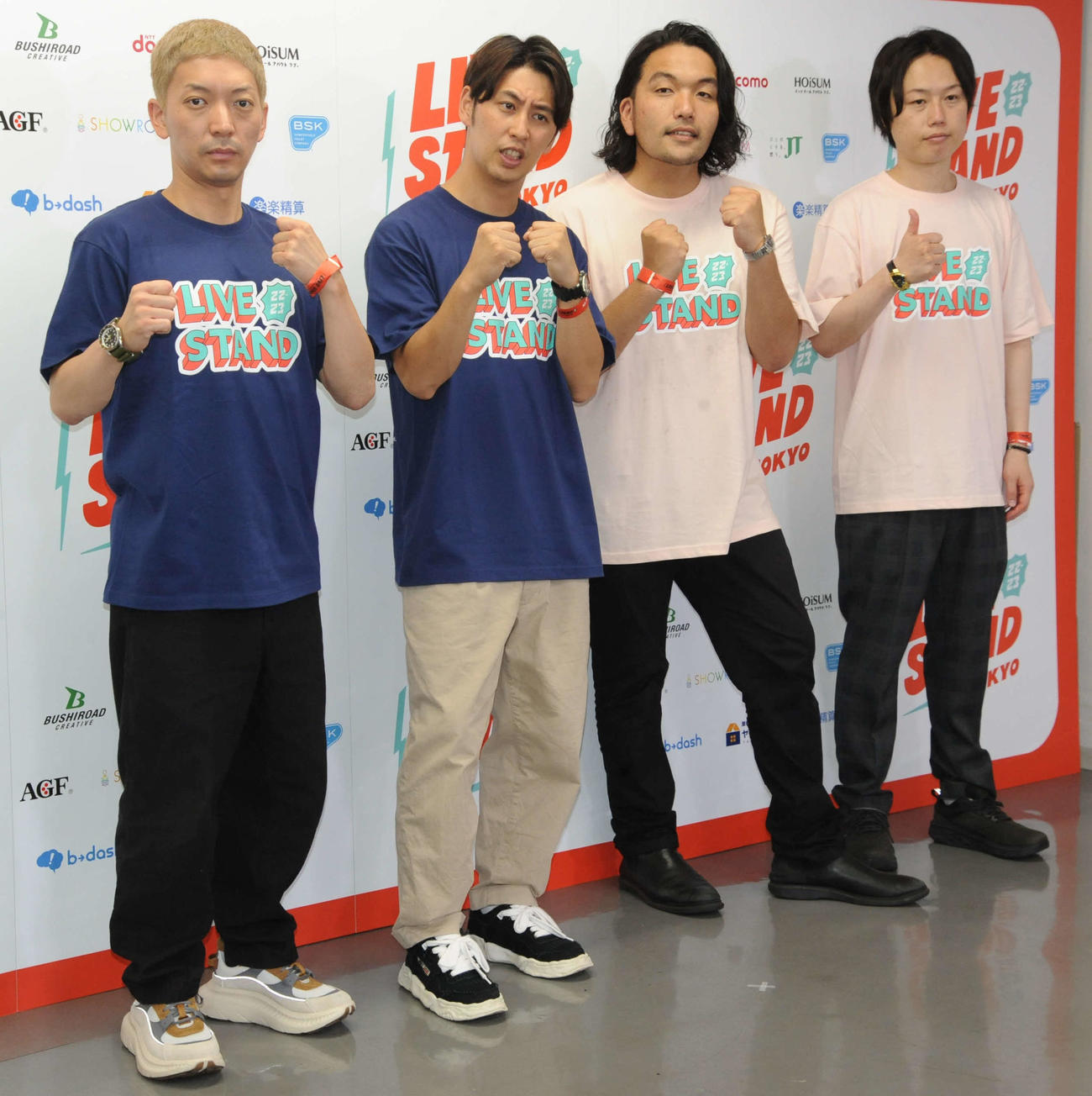 吉本興業のお笑いフェス「LIVE STAND 22－23」東京公演に出演した、左からニューヨークの嶋佐和也、屋敷裕政、見取り図の盛山晋太郎、リリー（撮影・松尾幸之介）