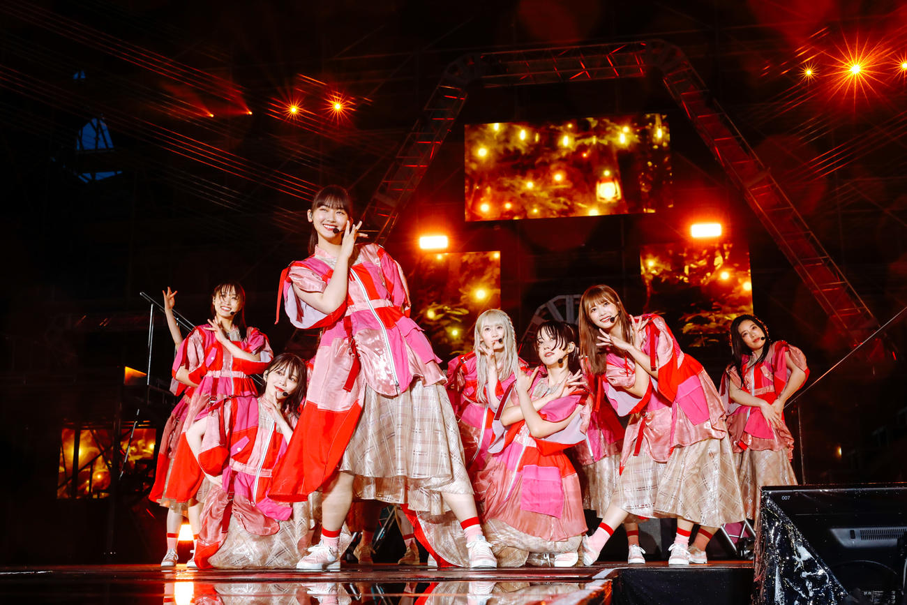 野外ライブ「W－KEYAKI FES．　2022」を開催した櫻坂46（撮影・上山陽介氏）