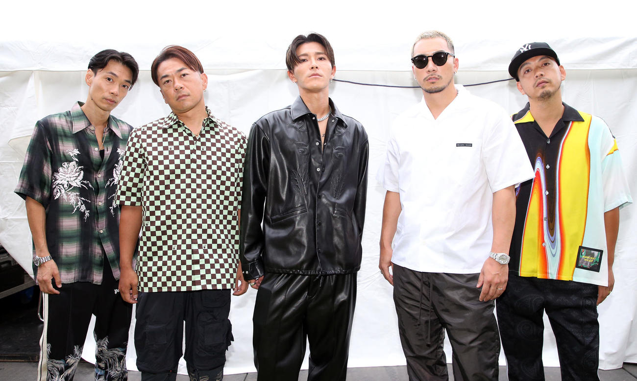 出演するDOBERMAN INFINITY。左からP－CHO、GS、KAZUKI、SWAY、KUBO－C（撮影・宮地輝）
