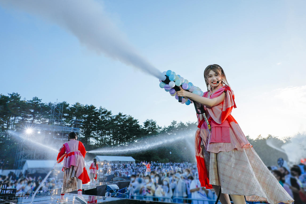 野外ライブ「W－KEYAKI FES．　2022」を開催した櫻坂46（撮影・上山陽介氏）