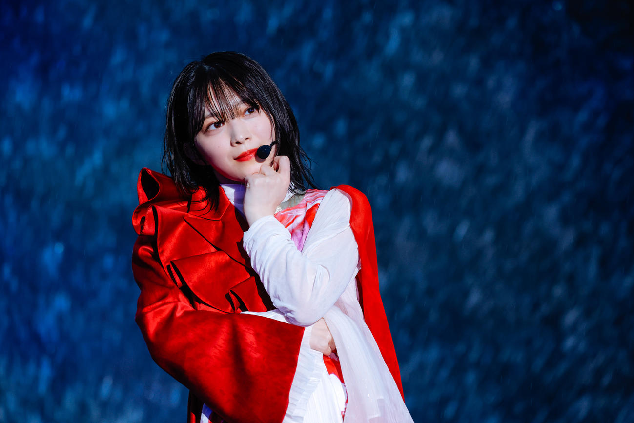 野外ライブ「W－KEYAKI FES．　2022」を開催した櫻坂46。ポーズする森田ひかる（撮影・上山陽介氏）