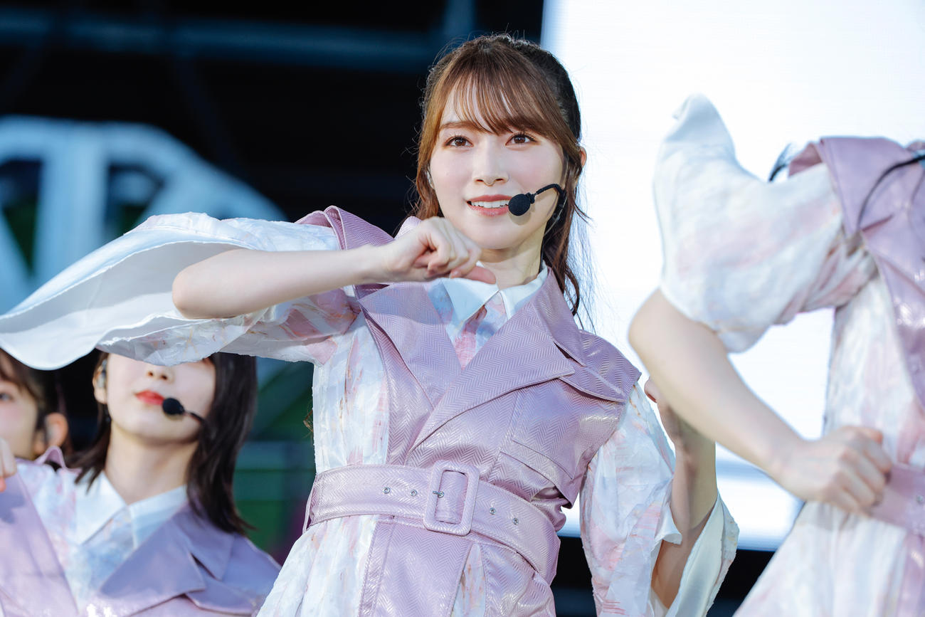 野外ライブ「W－KEYAKI FES．　2022」を開催した櫻坂46（撮影・上山陽介氏）