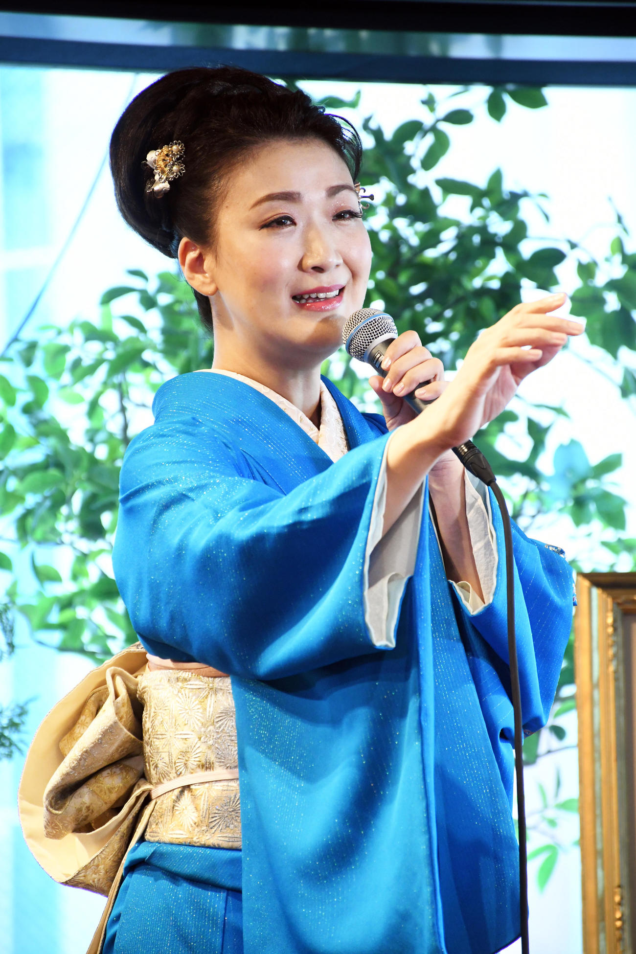 デビュー30周年記念日に新曲「石狩ルーラン十六番地」お披露目配信イベントを行った市川由紀乃（撮影・大友陽平）