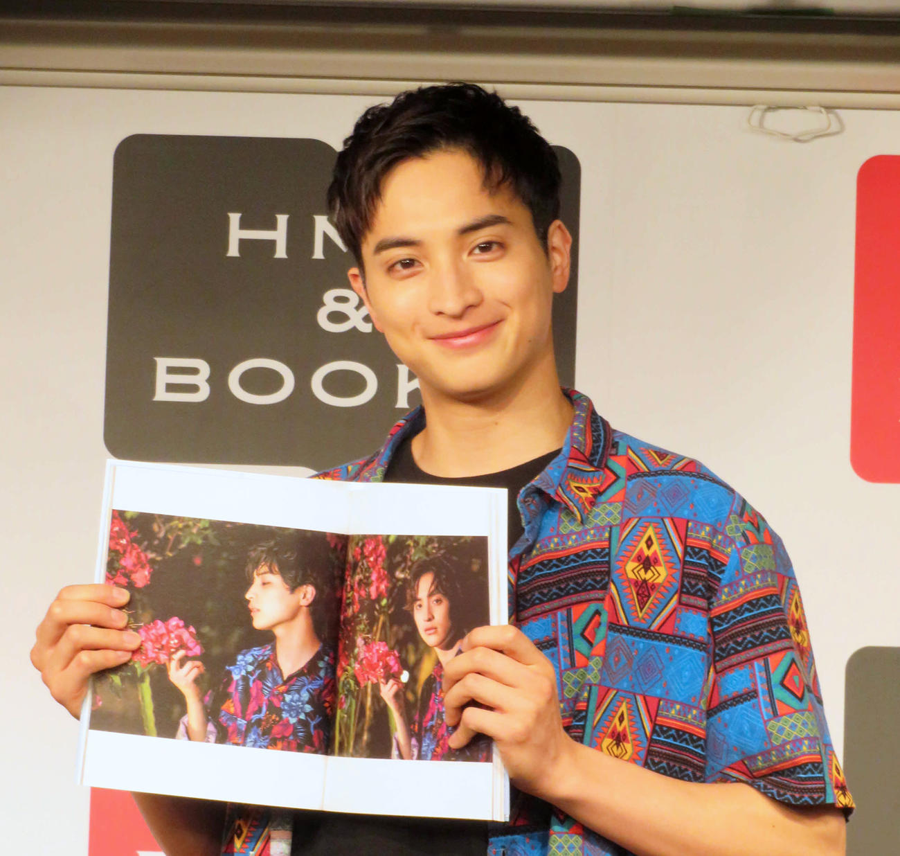2冊目の写真集「1／4」発売記念イベントを開いた一ノ瀬颯（撮影・村上幸将）