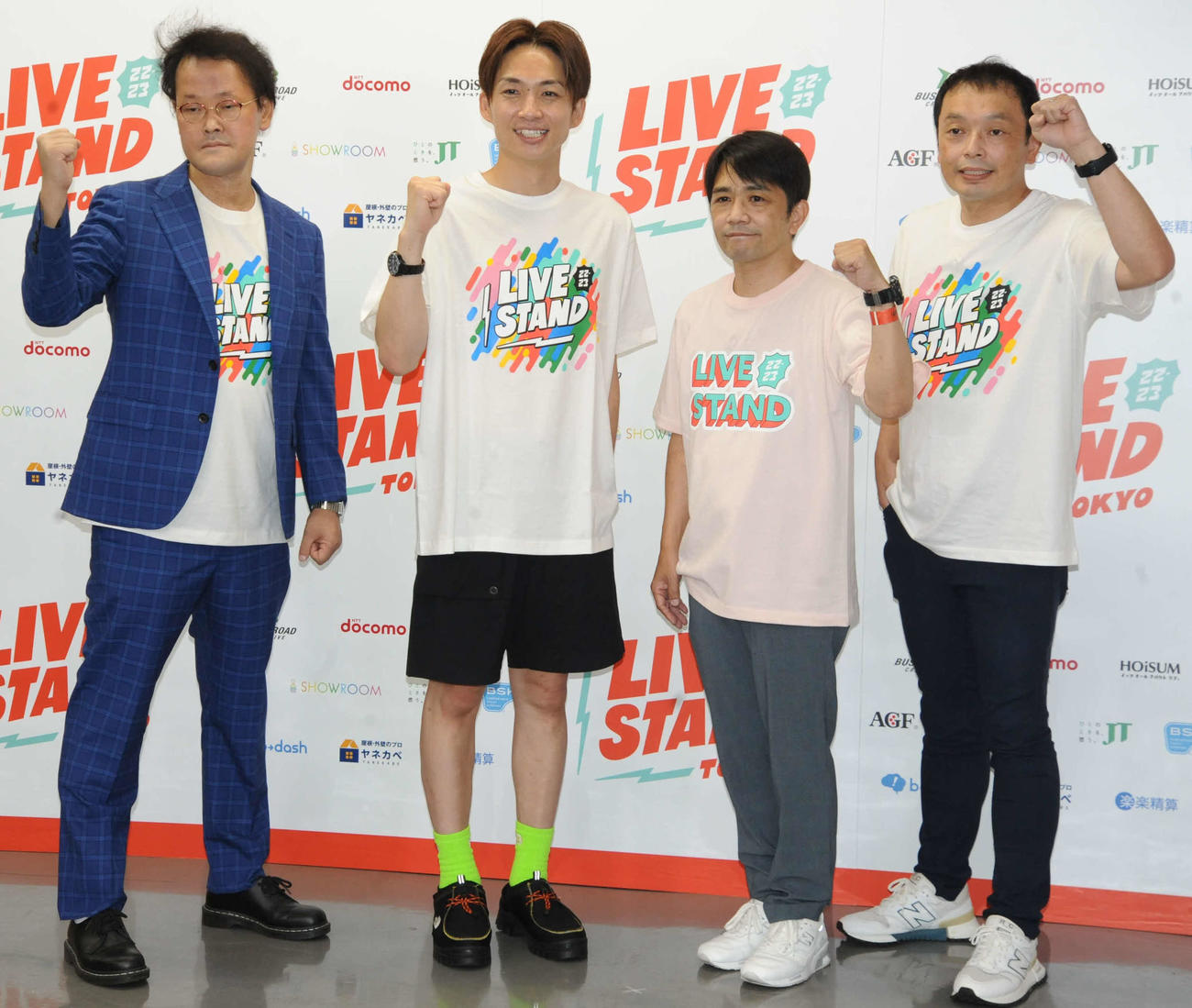 吉本興業のお笑いフェス「LIVE STAND 22－23」東京公演に出演した、左からアインシュタインの稲田直樹、河合ゆずる、中川家の剛、礼二（撮影・松尾幸之介）