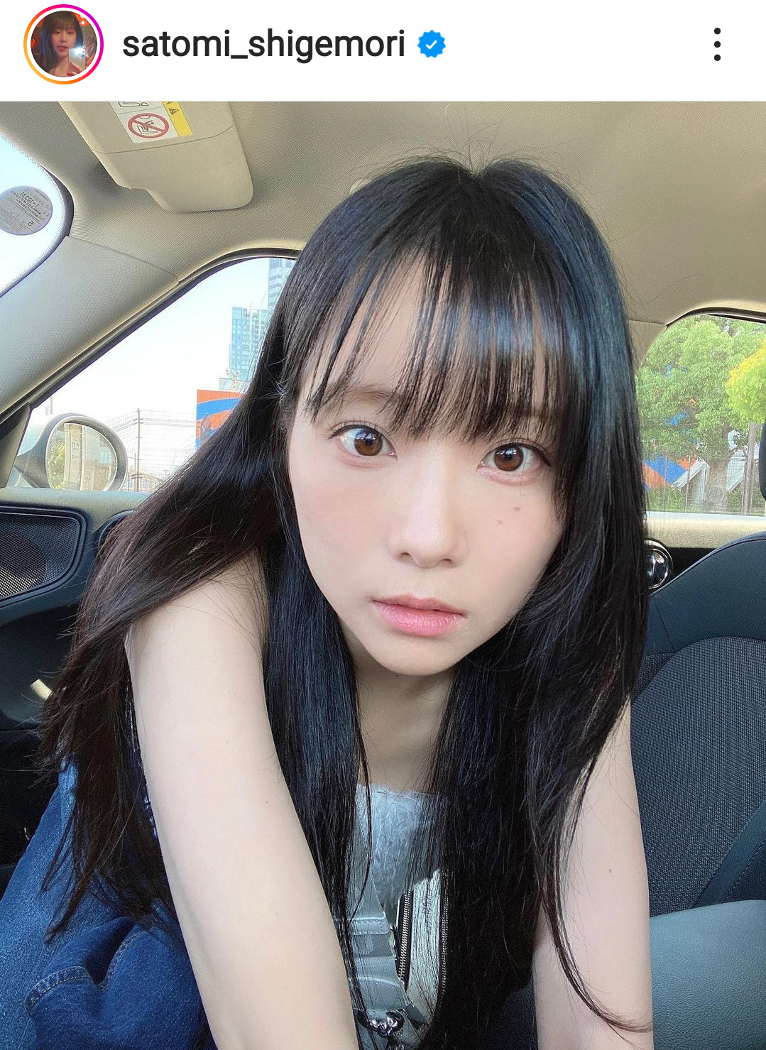 重盛さと美がインスタグラムにアップしたドライブデート風ショット